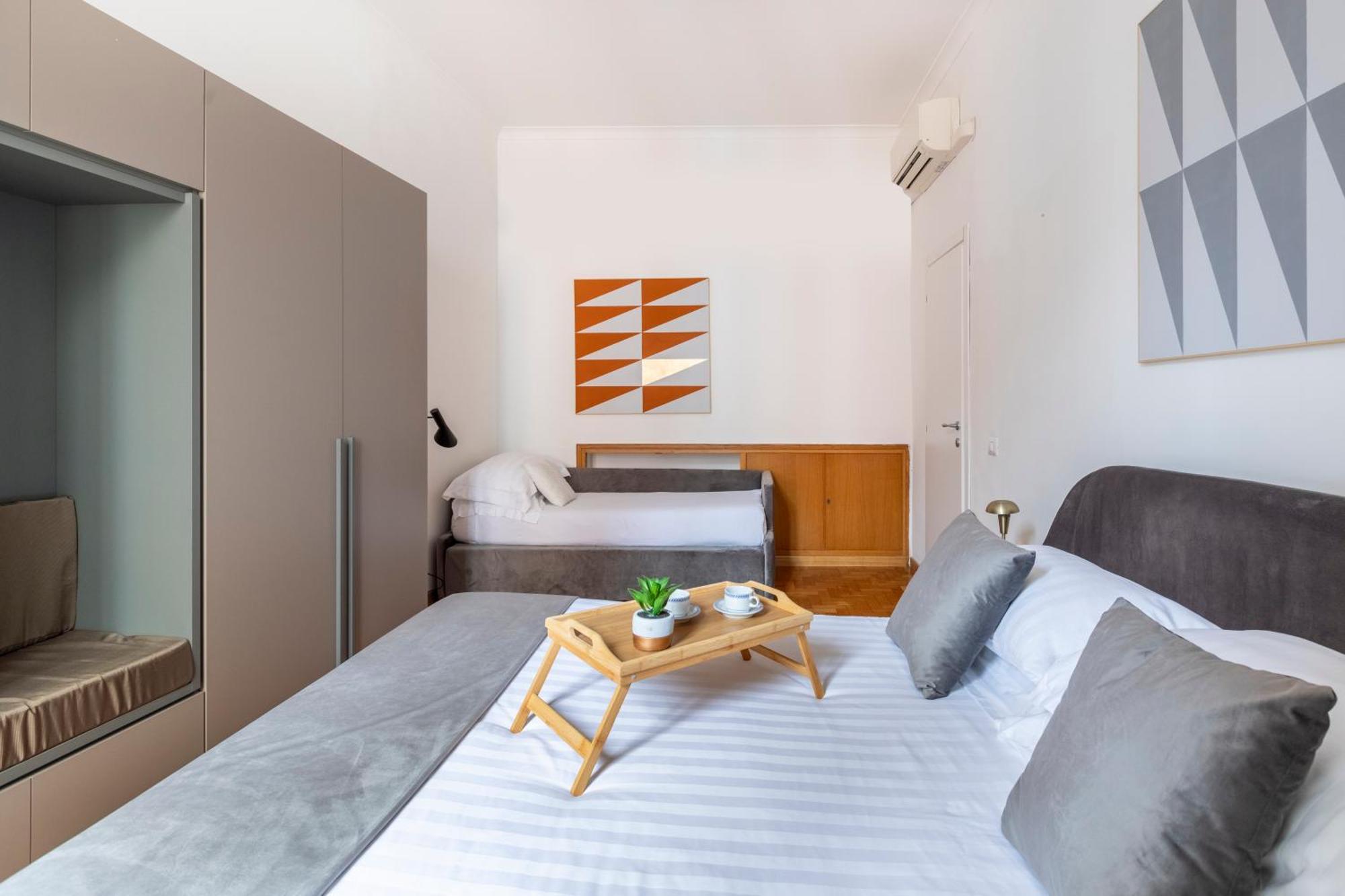 Romac - Condotti Suite By Spanish Steps Экстерьер фото