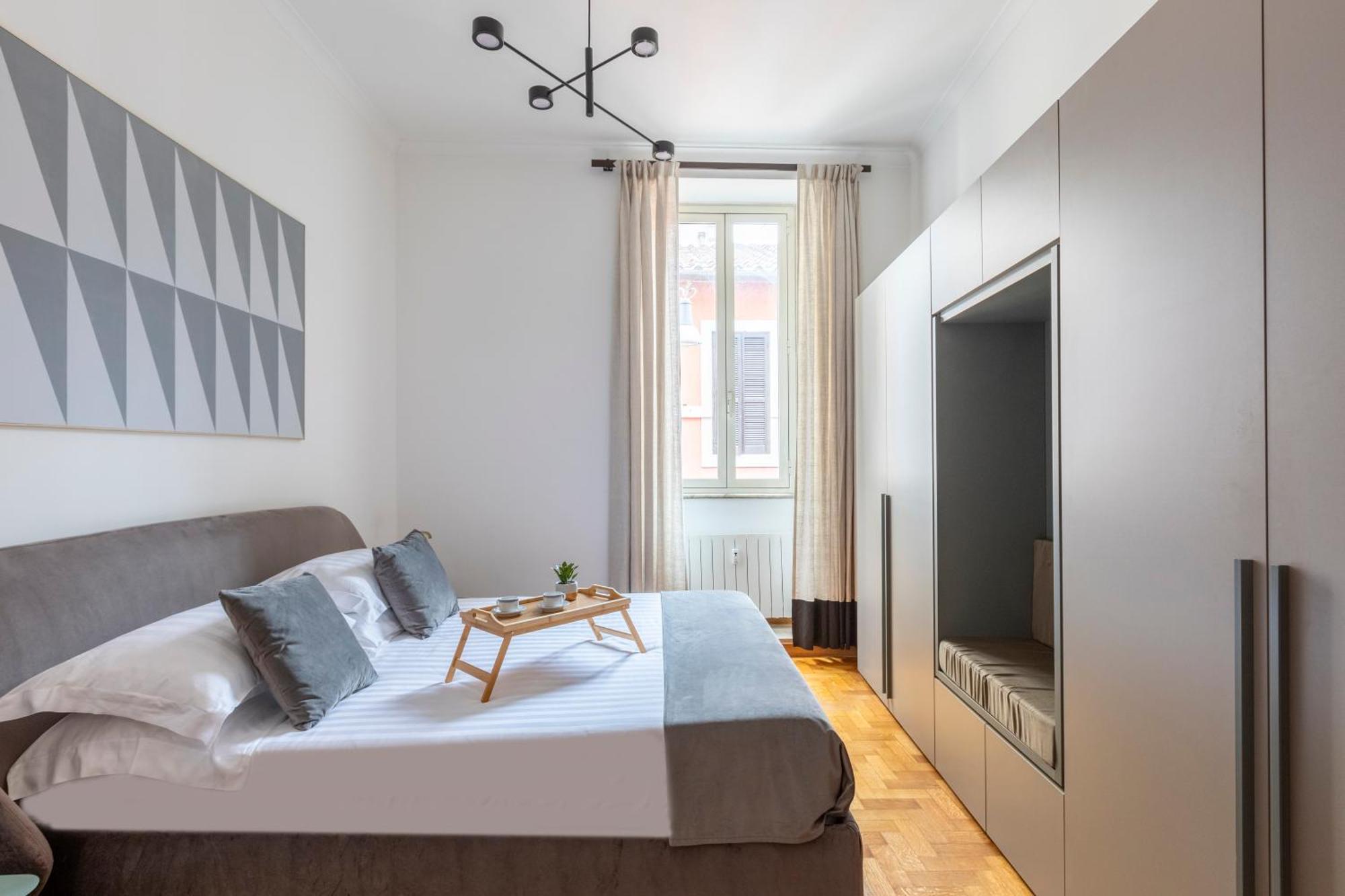 Romac - Condotti Suite By Spanish Steps Экстерьер фото